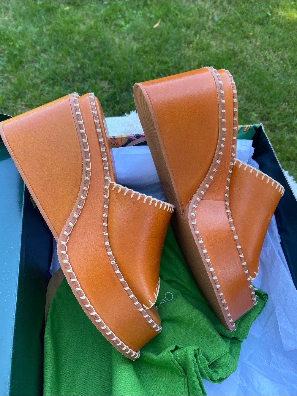 Farm Rio Carmel Slides size 37 new in box